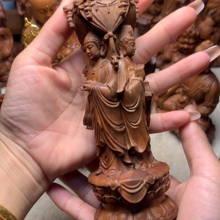 檀香木其他老山檀香手把件瑕疵