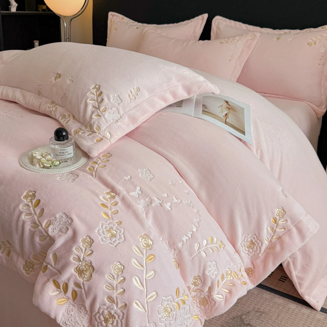 冬季加厚加密牛奶绒四件套绣花被套加绒床单珊瑚绒双面绒床上用品