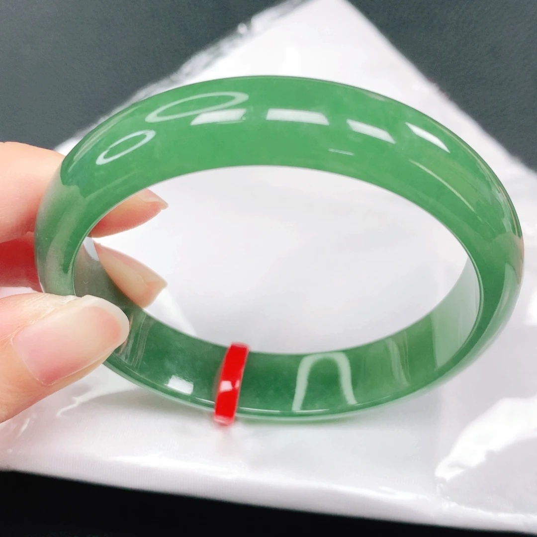 翡翠未镶嵌手镯57圈