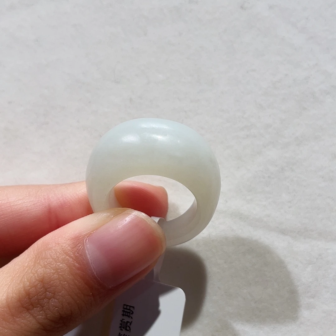 和田玉未镶嵌戒指