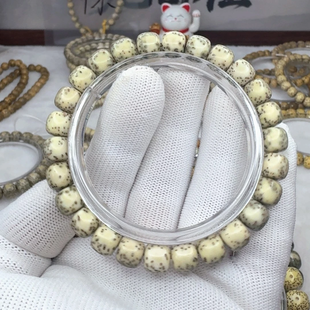 手串星月菩提9×8石玉 绿背河豚1407