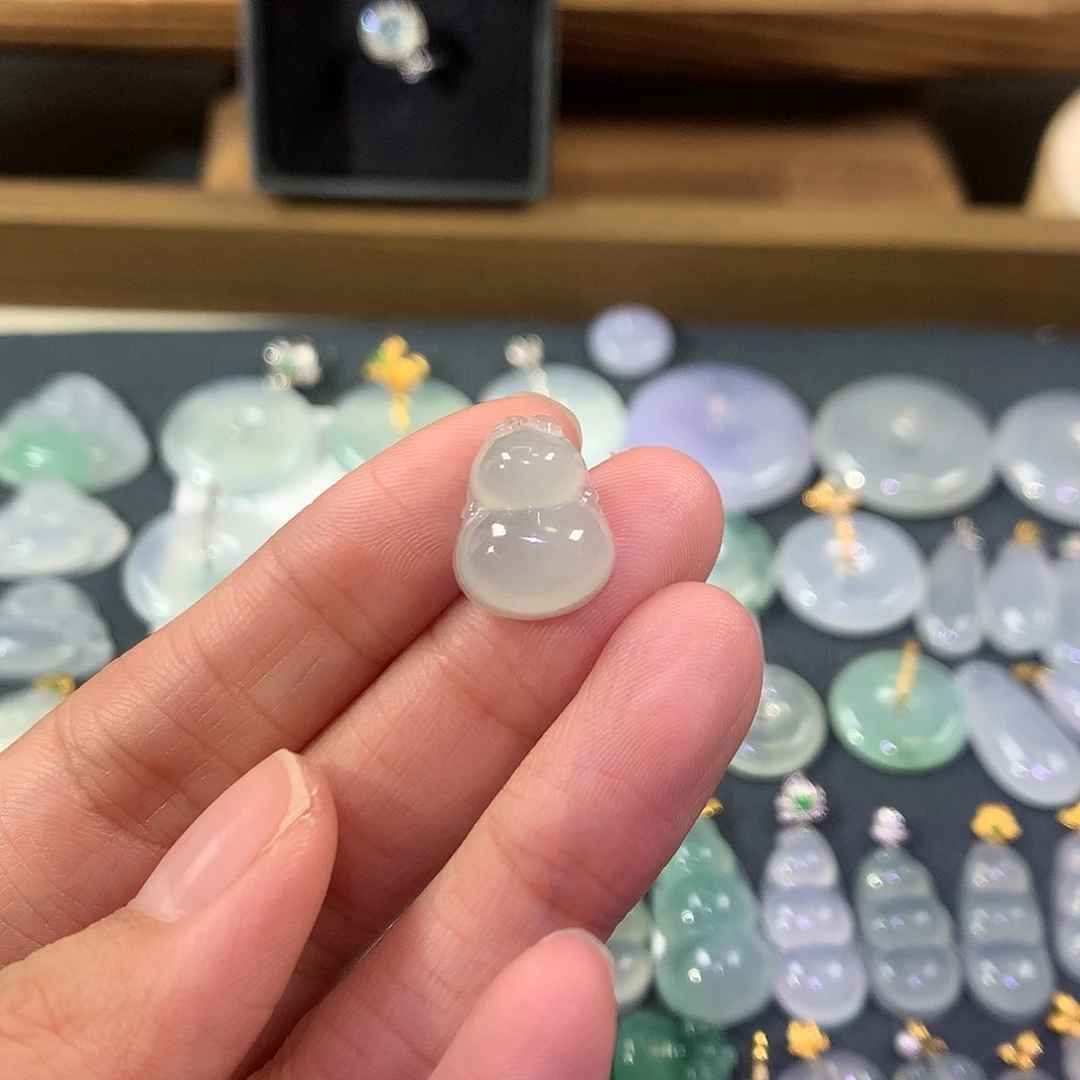 翡翠未镶嵌吊坠(不含链)冰晴绿小葫芦葫芦