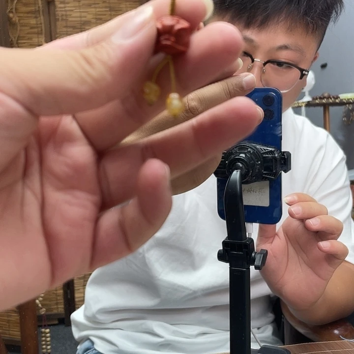 子****未镶嵌素南红玛瑙发一件