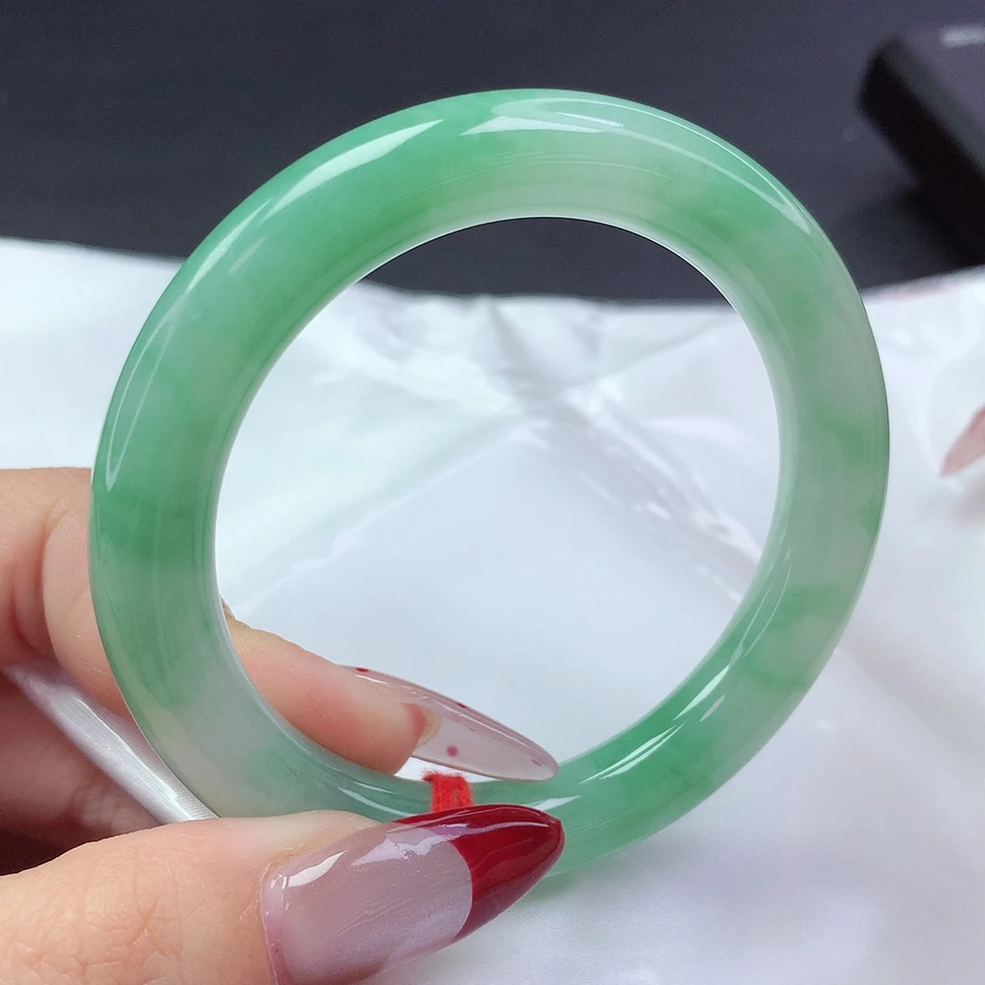 【闪购商品】翡翠手镯未镶嵌a 069001