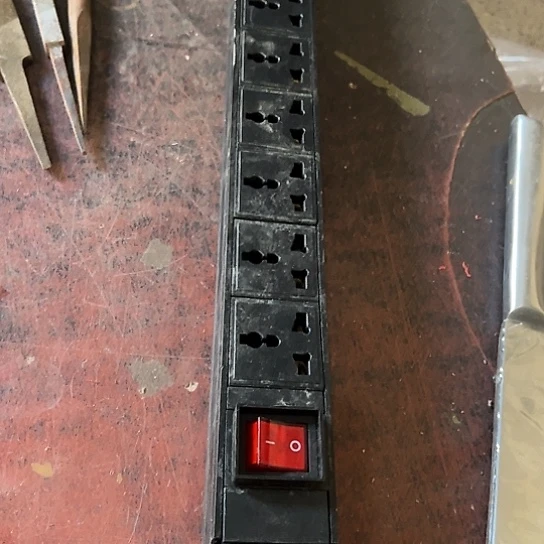 大哥看好下单闪电购58不带线插排