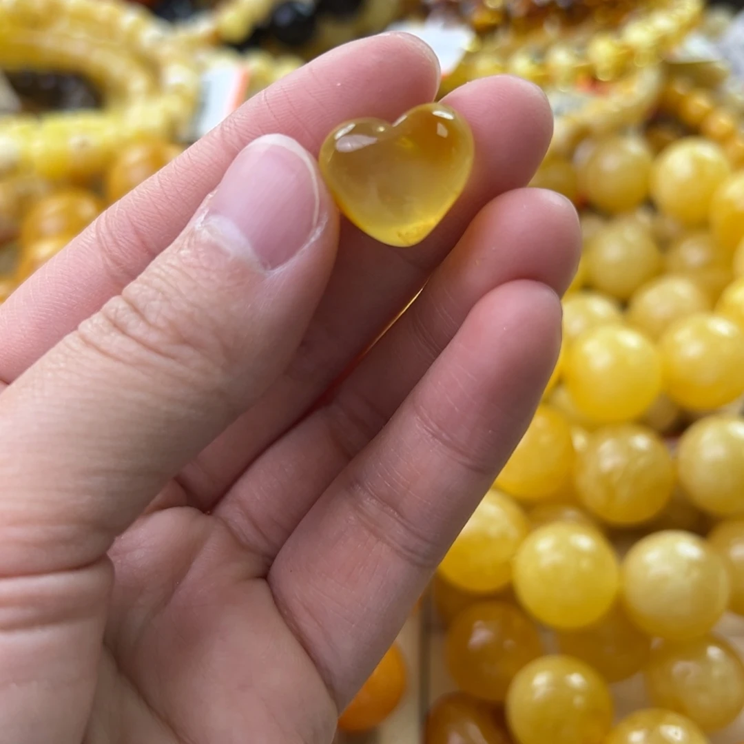 琥珀珠宝奇石未镶嵌