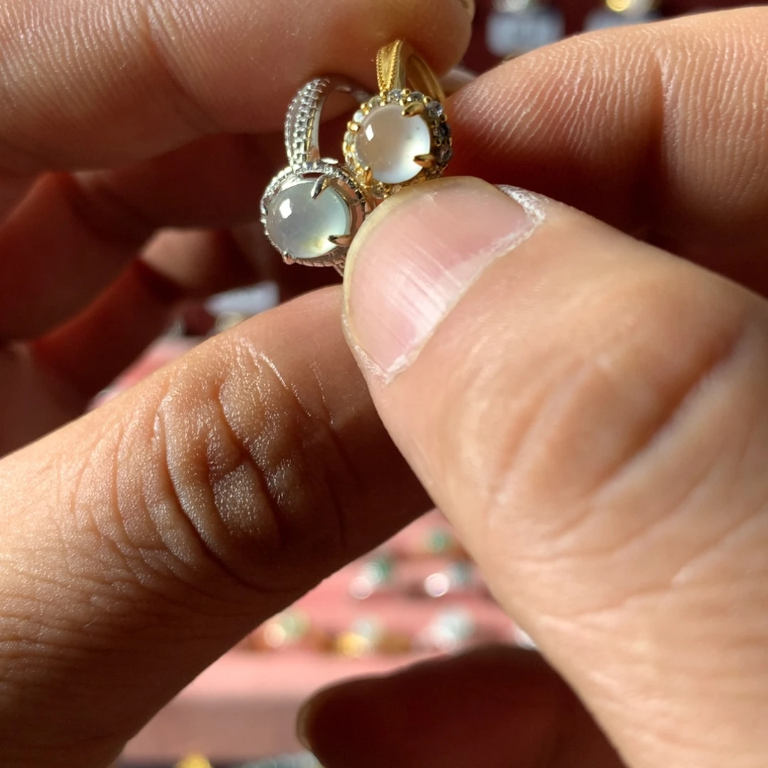 ****翡翠银S925镶嵌戒指682