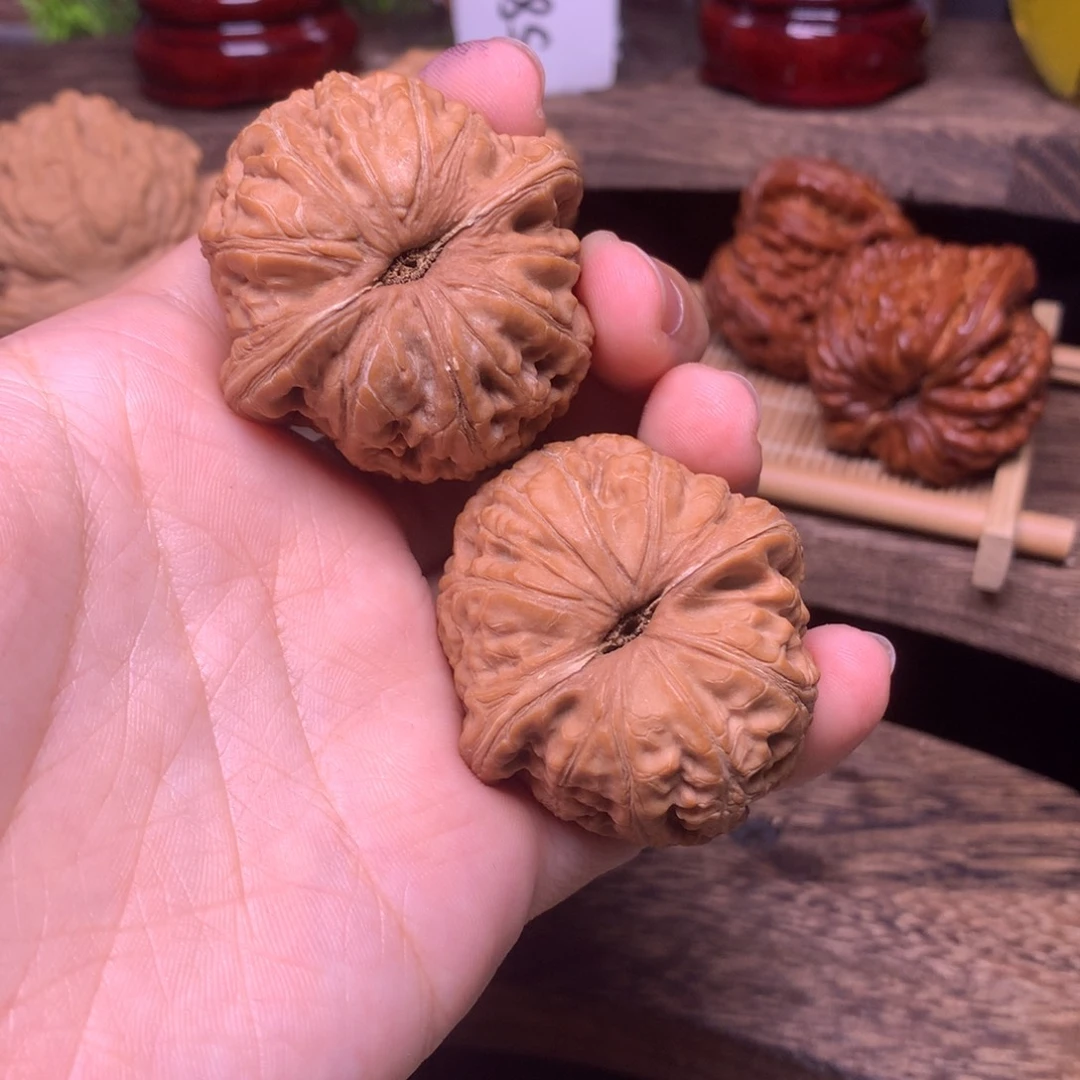 等***黑把件文玩核桃42元宝全品