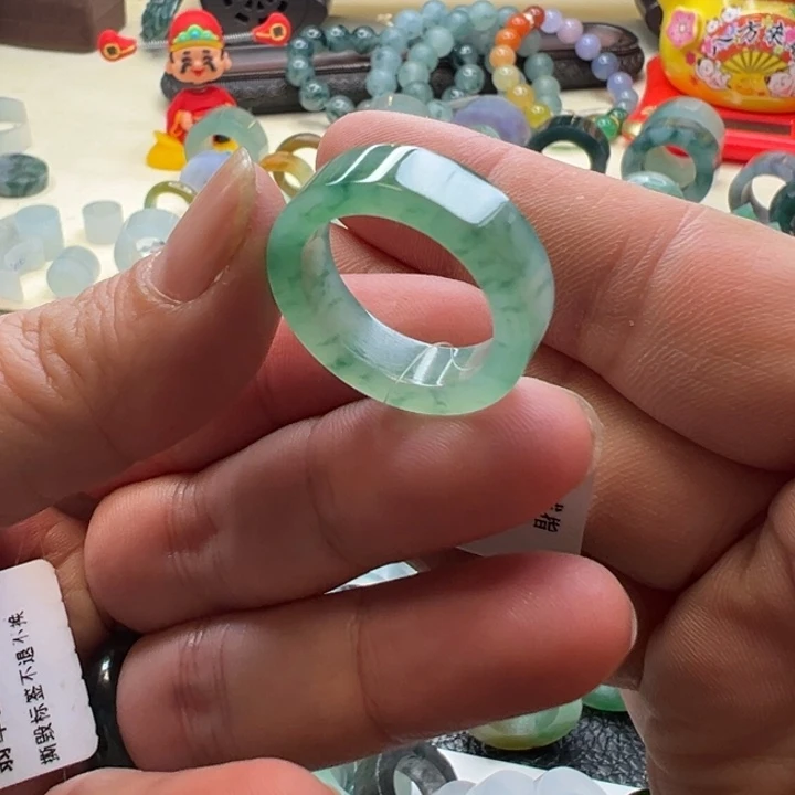翡翠未镶嵌戒指翡翠戒指18
