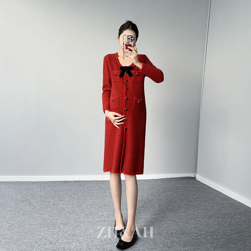 ZH&AH【冬日圆舞曲】冬季新款时尚百搭设计感孕期香风礼服毛衣裙