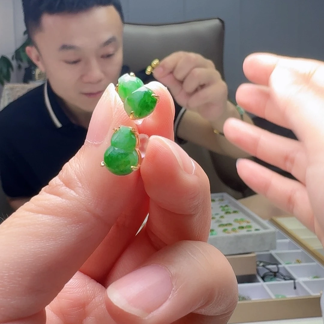 翡翠银S925镶嵌耳饰天然