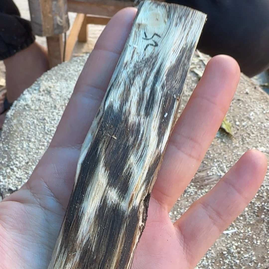 树脂制品25号奇楠原木一个