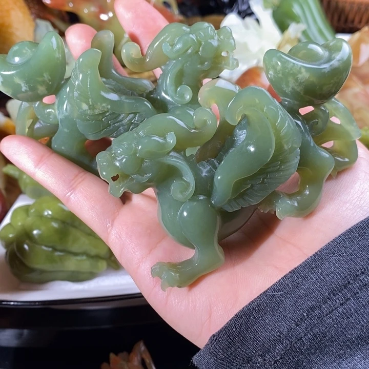 蛇纹石玉未镶嵌珠宝奇石