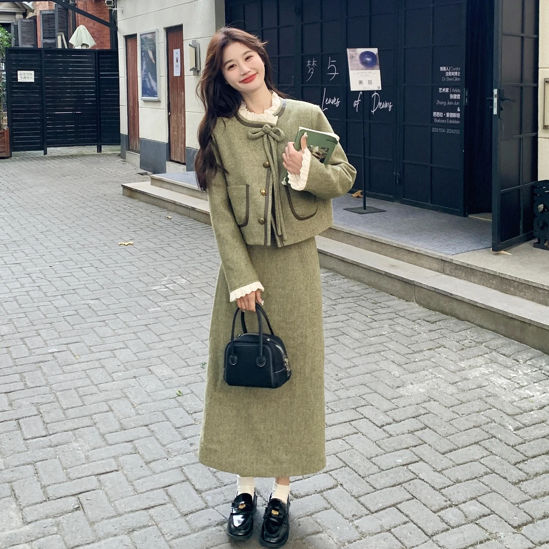 小香风羽绒内胆毛呢套装裙女2025年冬季新款法式气质半身裙两件套