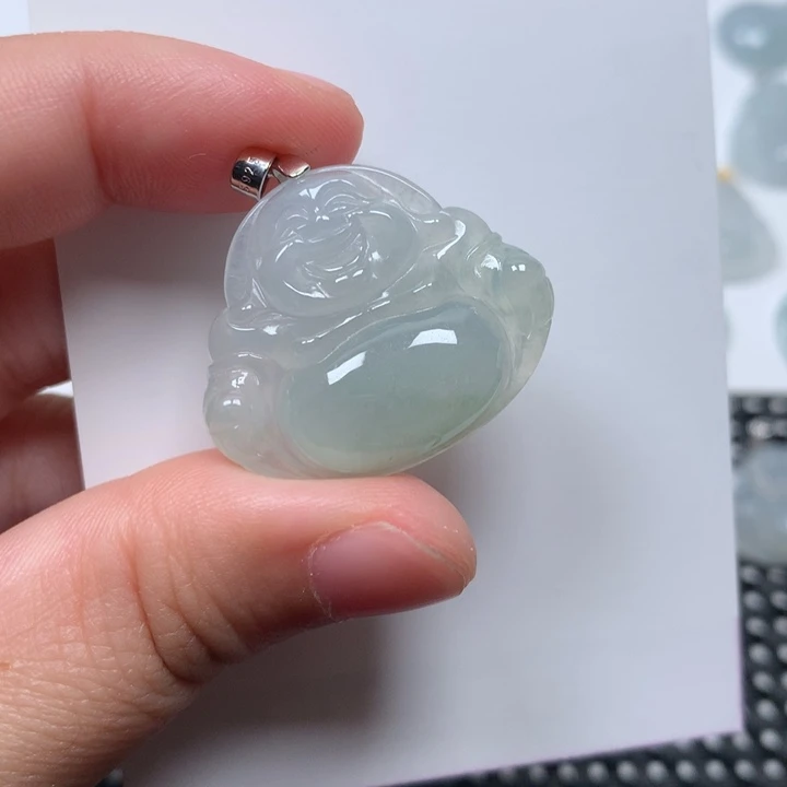翡翠未镶嵌颈饰佛公