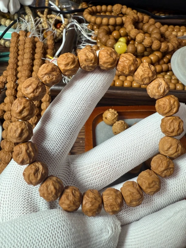 拐弯出品_猴头雕刻龙蛇之变尺寸11+（微瑕，非全品介意勿拍）