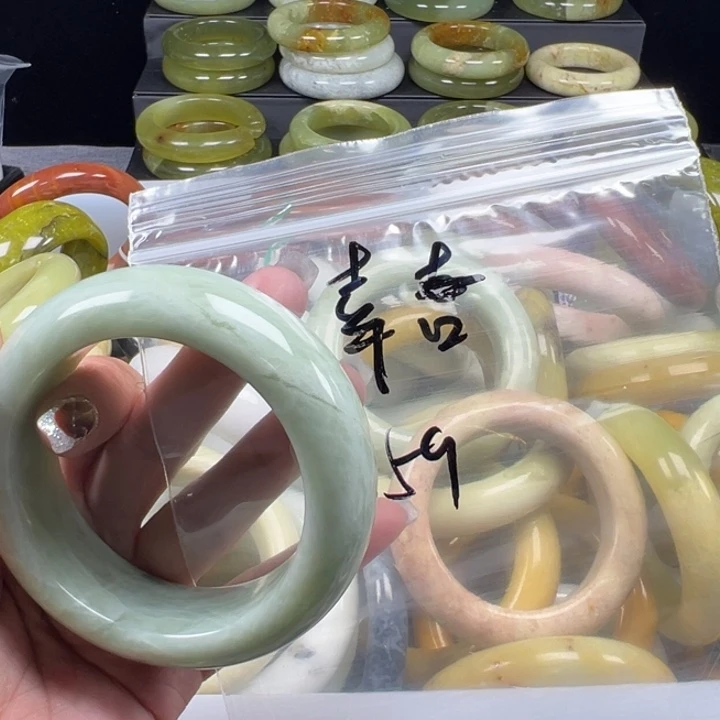 幸****蛇纹石玉未镶嵌手镯