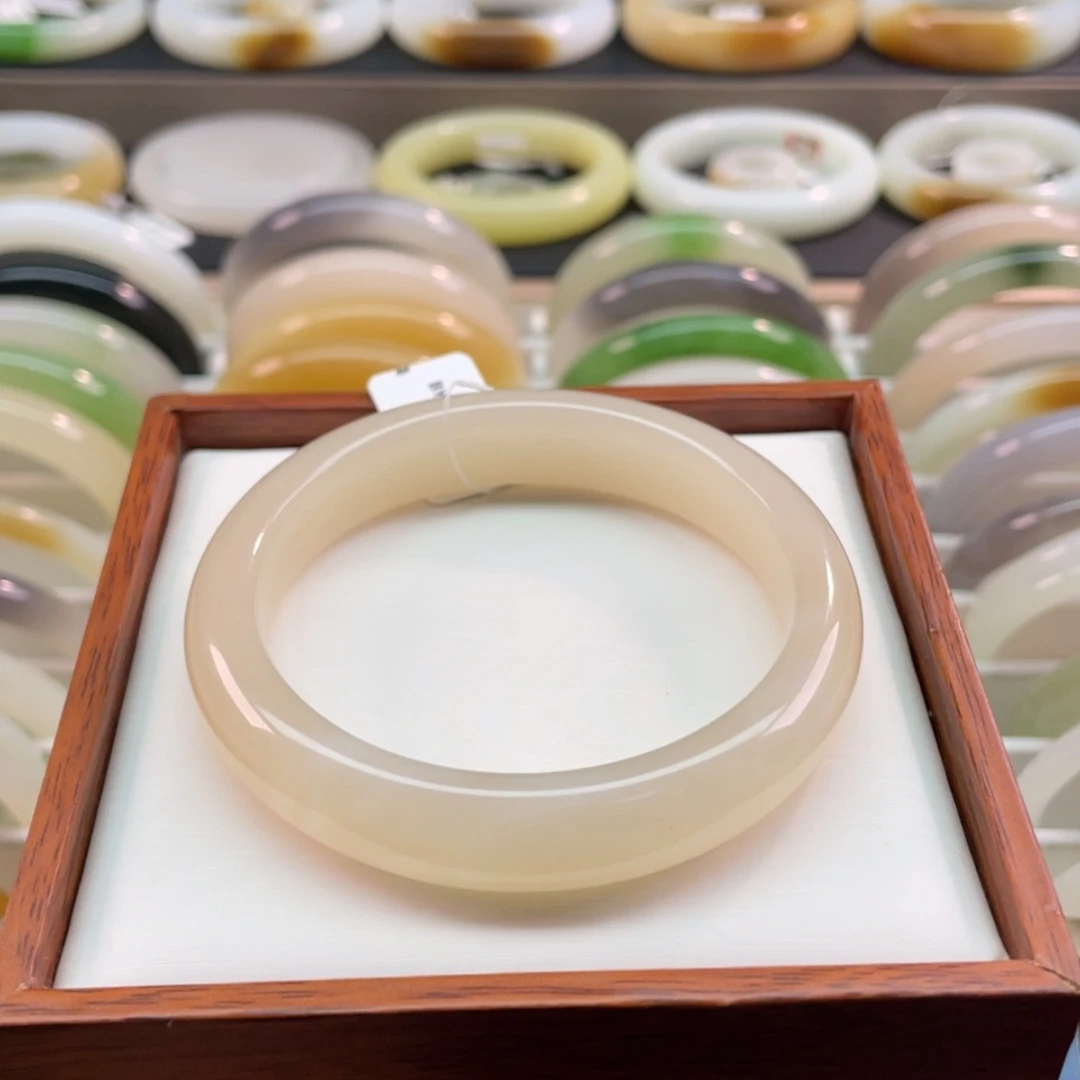 【闪购商品】和田玉手镯未镶嵌