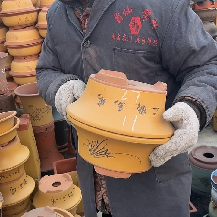 紫砂紫砂花盆和小