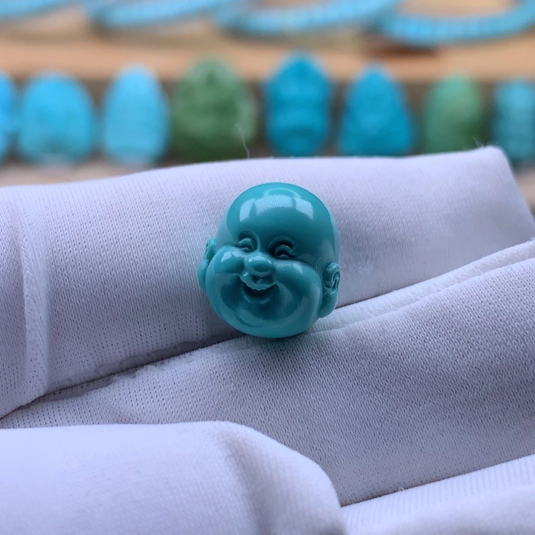 ****头绿松石未镶嵌珠宝奇石