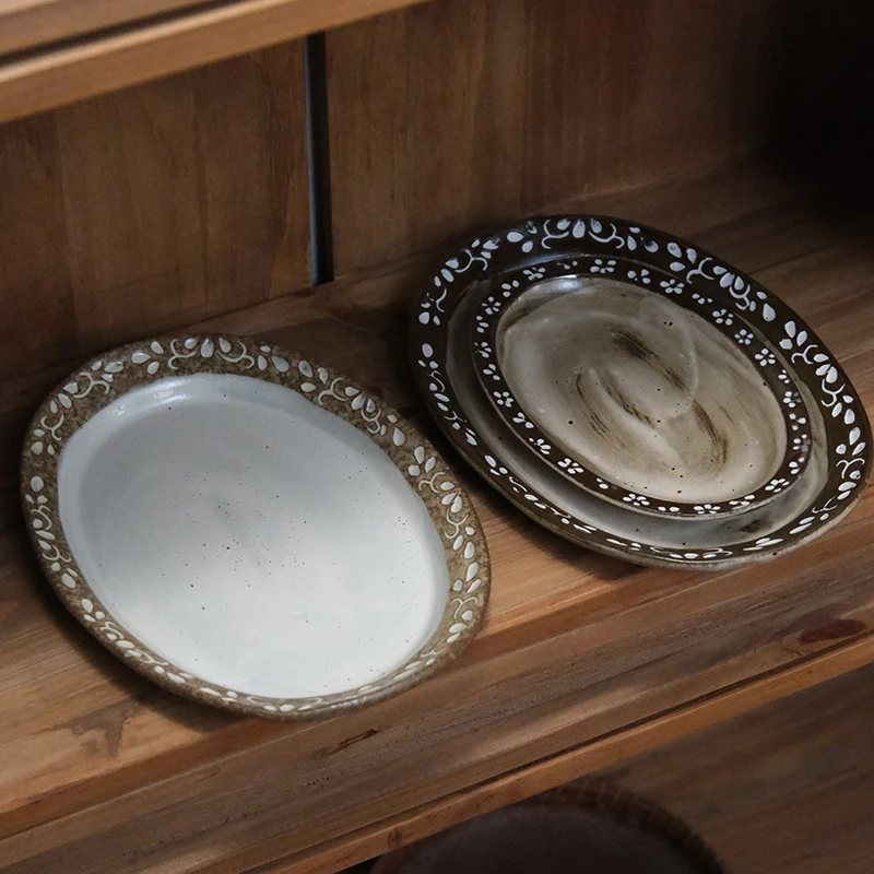 《悦野Studio》卷草纹椭圆盘 9寸