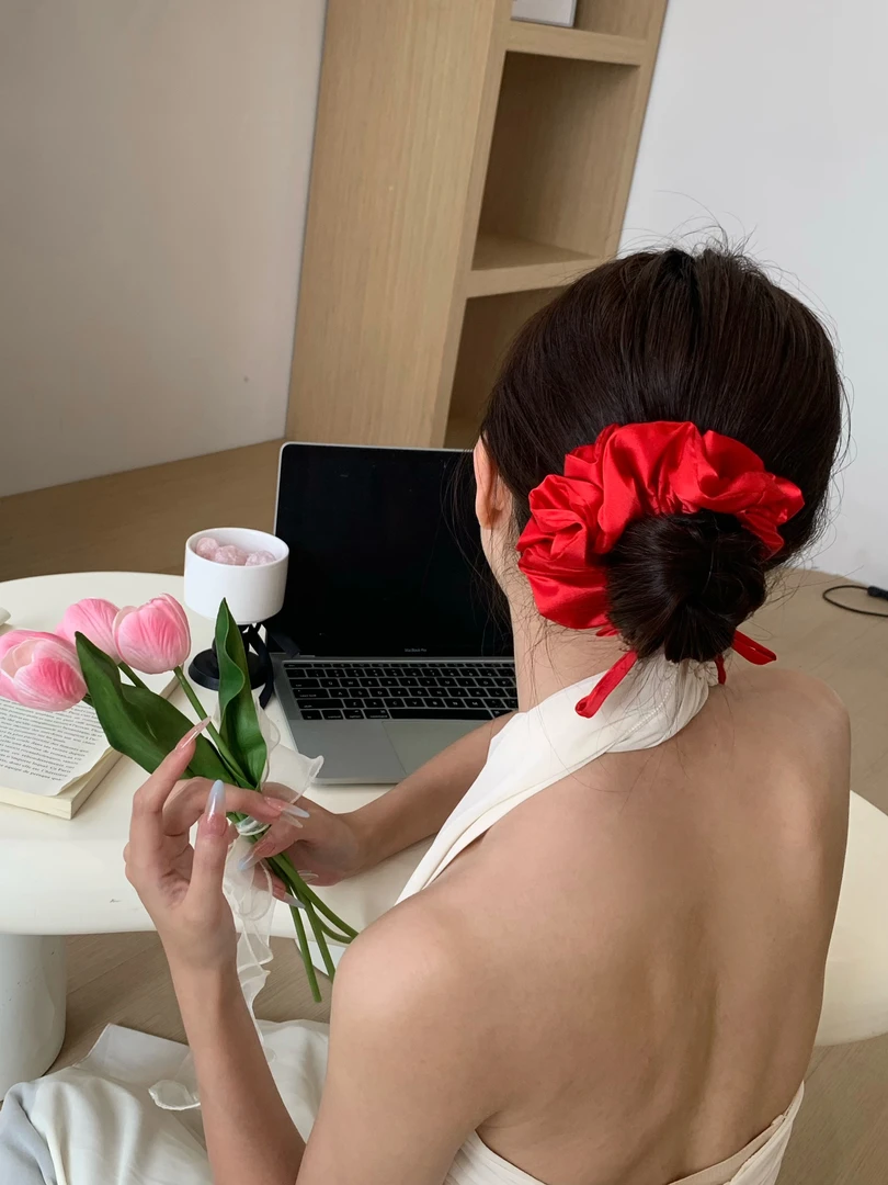 芭蕾风缎面大肠发圈蝴蝶结长飘带高级感发饰头绳女马尾扎头发皮筋