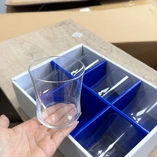 精品瓷器。