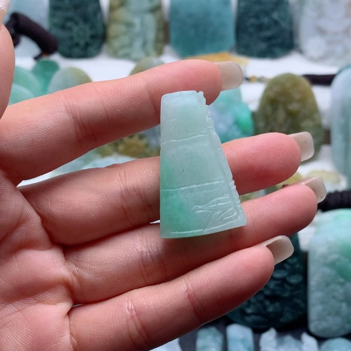 定制翡翠未镶嵌节节高