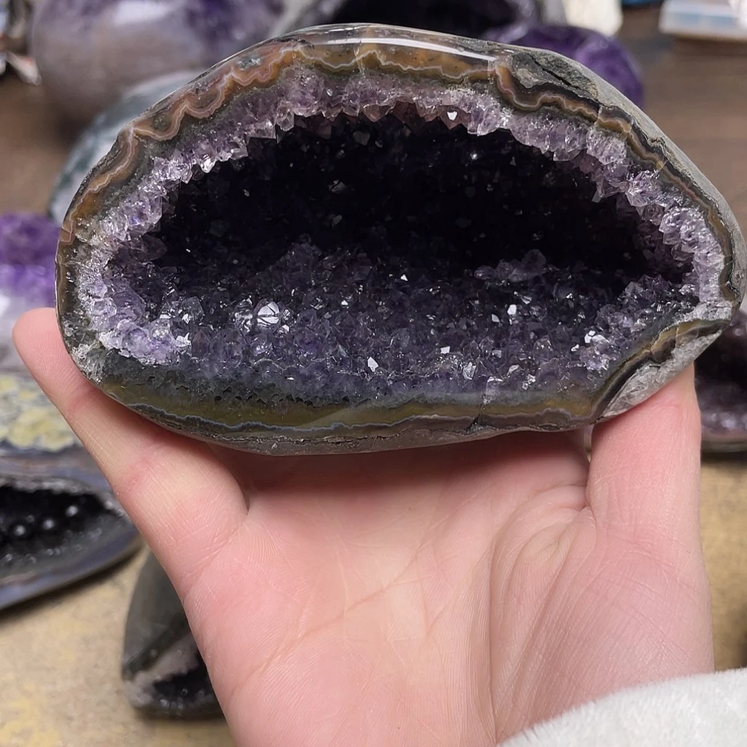 开***笑紫晶未镶嵌大型摆件（非配饰）