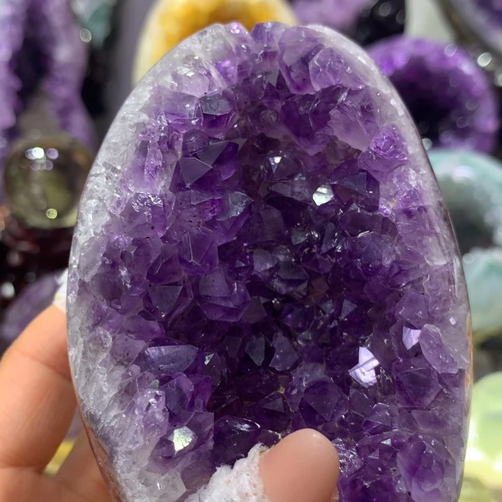 未镶嵌水晶大型摆件（非配饰）