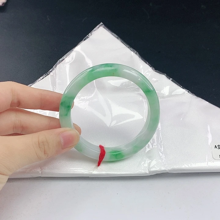 翡翠手镯未镶嵌翡翠161