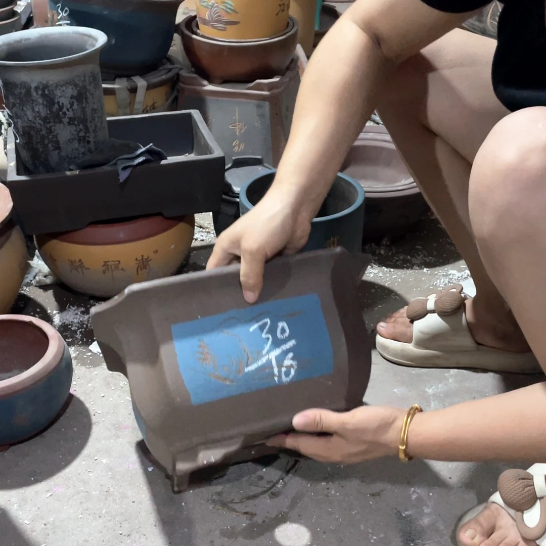 紫砂花瓶紫砂花是