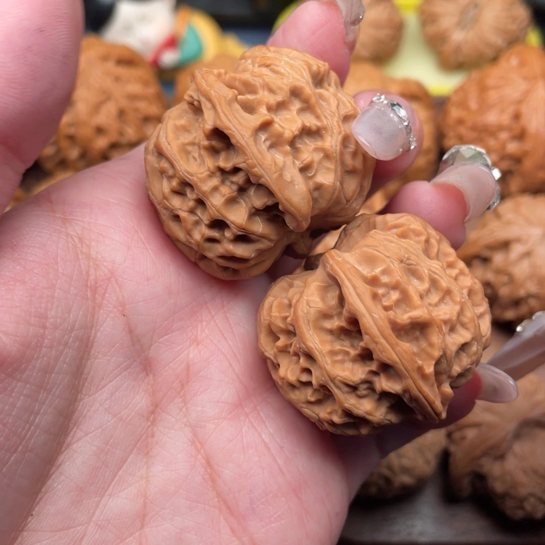 文玩核桃把件朱**?全品，红皮苹果37.5