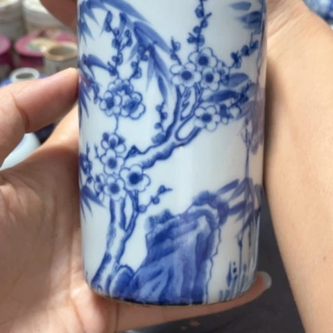 厚***物粉彩手把件鼻烟壶