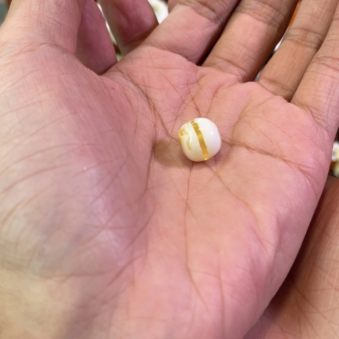 琥珀未镶嵌裸石汉堡一线天老型单珠