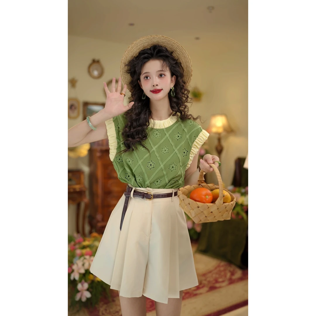 扣子家【青梅雨】港风复古圆领镂空刺绣衬衫宽松格纹上衣KK0725526