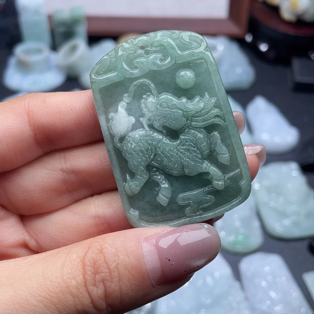 翡翠未镶嵌颈饰翡翠