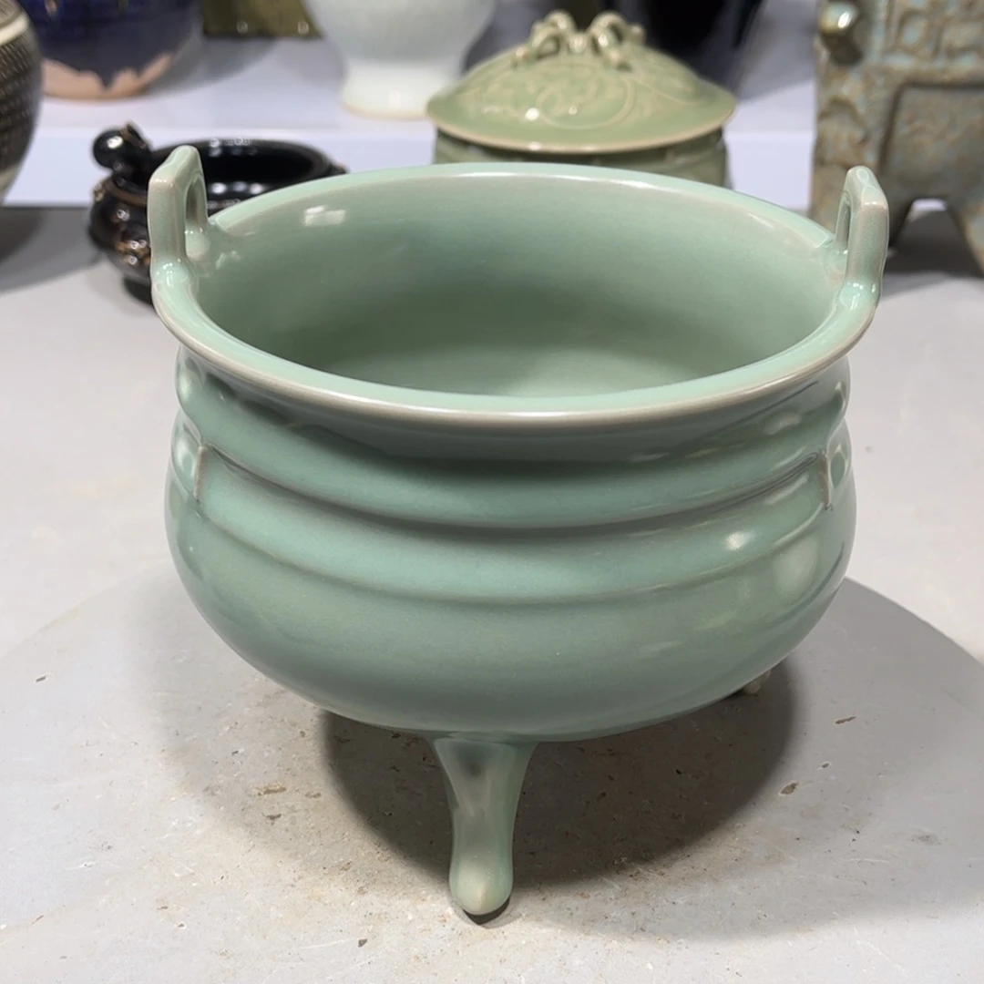 瓶龙泉青瓷品相完美