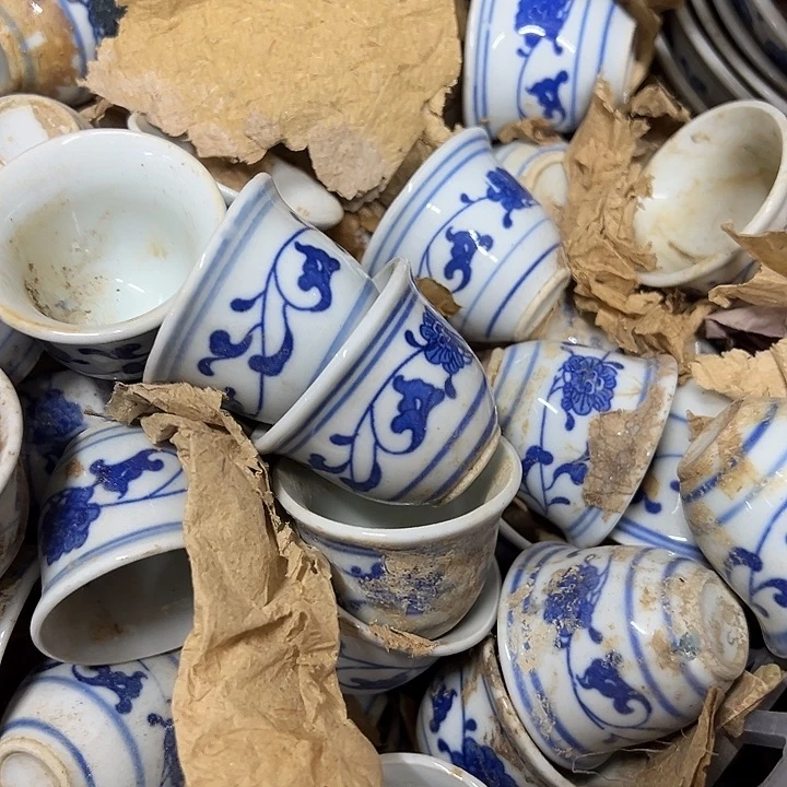 陶其他6个芙蓉花酒杯