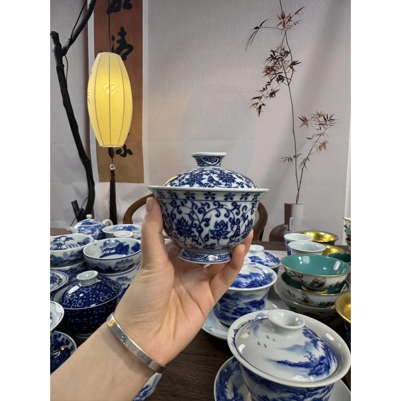 青花八宝纹缠枝莲盖碗