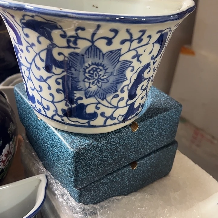 瓷片瑕。。。。。。。。。。。。。。。