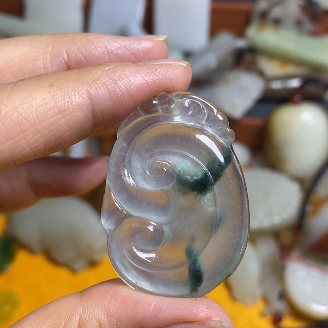 颈饰未镶嵌和田玉(糖玉)