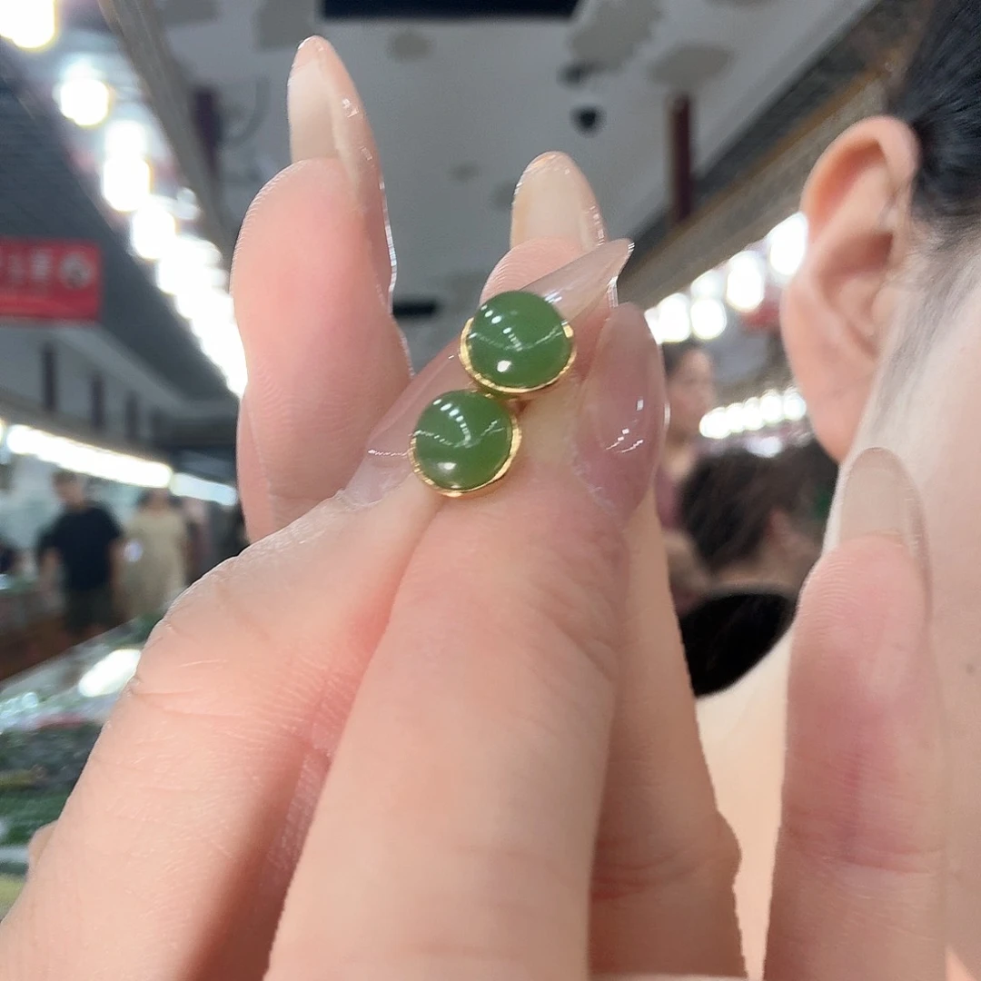 和田玉未镶嵌耳饰