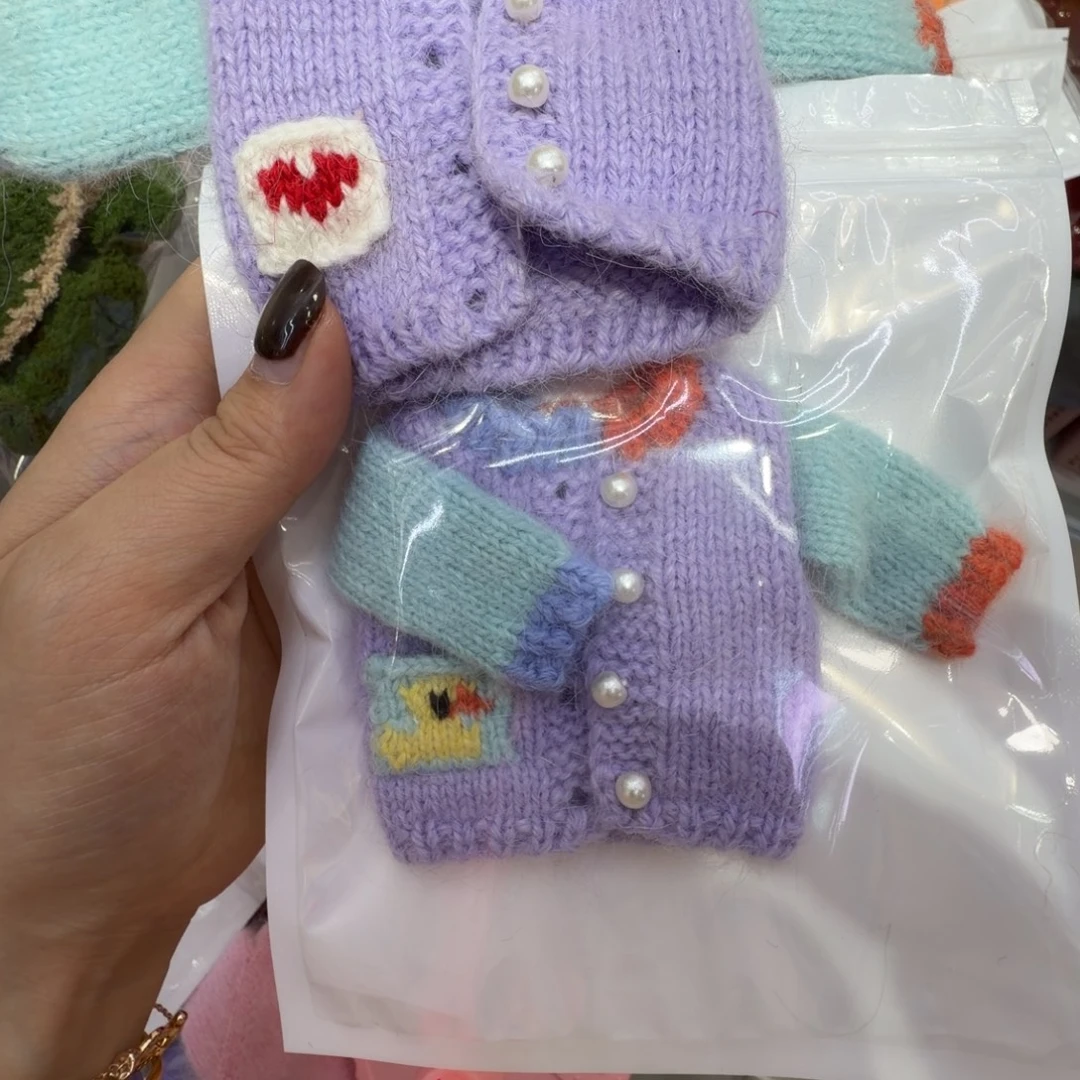 紫色拼色毛衣特价一个，备注图案
