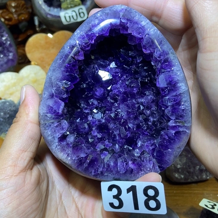 紫晶未镶嵌大型摆件（非配饰）