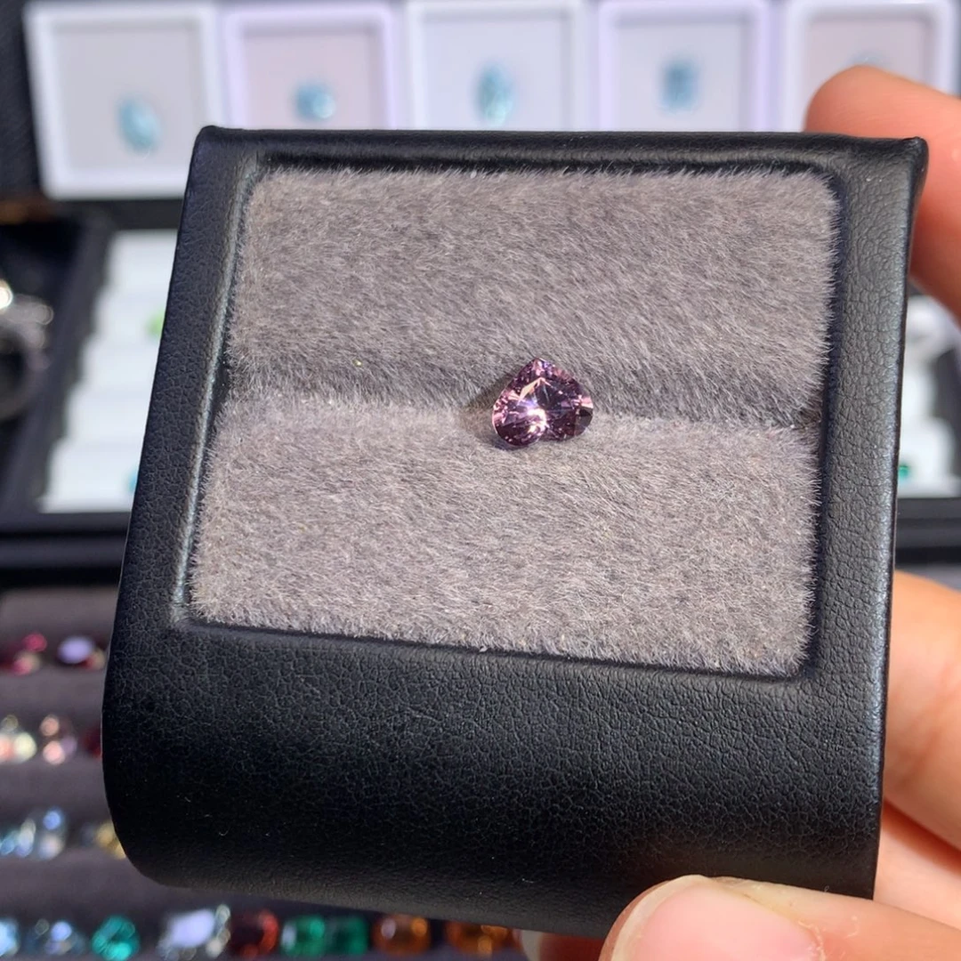 尖晶石裸石1.35ct