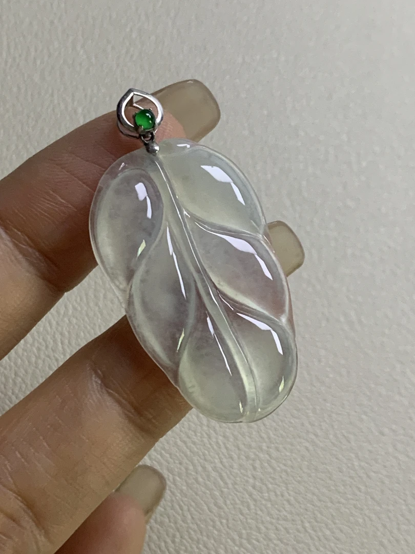 天然翡翠A货冰种叶子