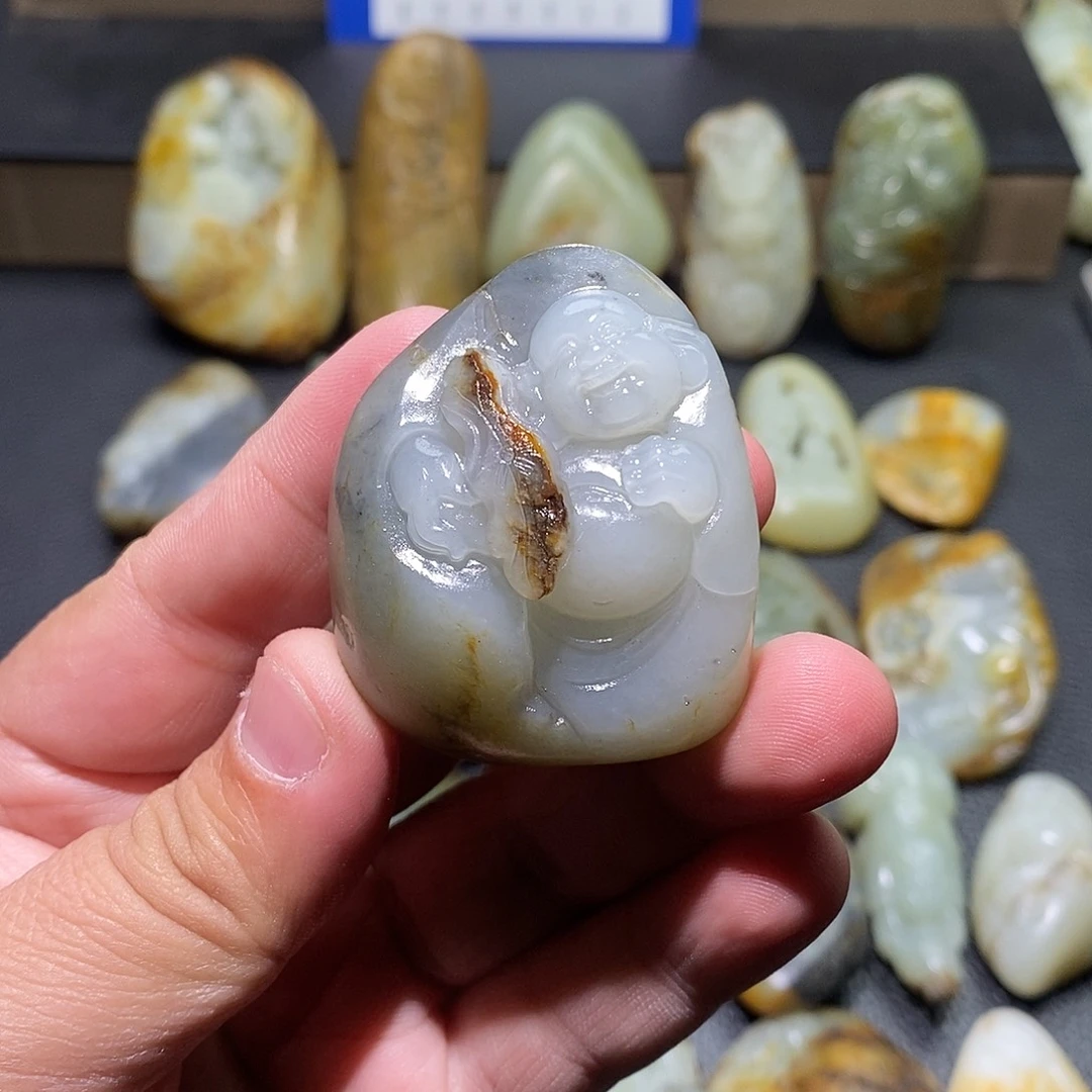 和田玉未镶嵌颈饰