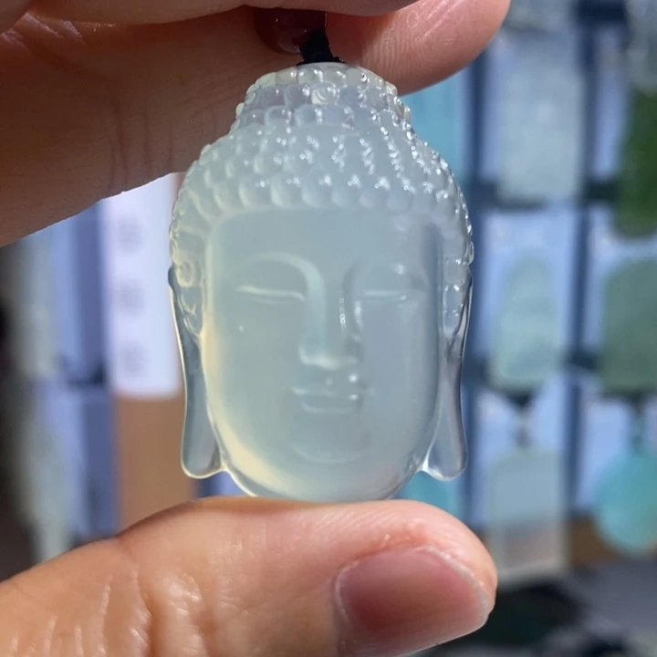 岫玉未镶嵌颈饰吊坠