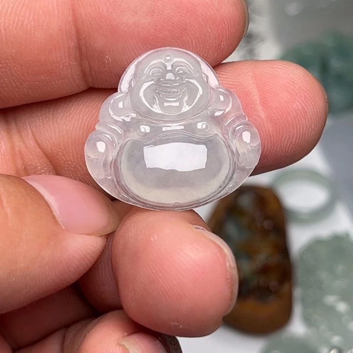 翡翠未镶嵌颈饰佛